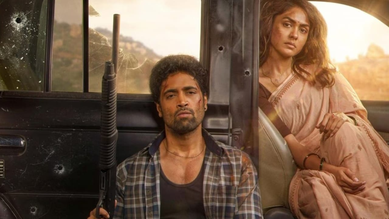 ಡಕಾಯತ್‌ ಚಿತ್ರದಲ್ಲಿ ಅಡವಿ ಶೇಷ್‍, ಮೃಣಾಲ್‍ ಠಾಕೂರ್, ಅನುರಾಗ್‍ ಕಶ್ಯಪ್‍, ಪ್ರಕಾಶ್‍ ರಾಜ್‍, ಸುನೀಲ್‍, ಅತುಲ್‍ ಕುಲಕರ್ಣಿ ಮುಂತಾದವರು ಪ್ರಮುಖ ಪಾತ್ರಗಳಲ್ಲಿ ನಟಿಸಿದ್ದು, ಶನೀಲ್‍ ಡಿಯೋ ನಿರ್ದೇಶನ ಮಾಡಿದ್ದಾರೆ.