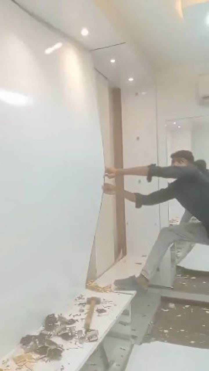 ಕ್ಲೈಂಟ್ ಹಣ ಕೊಡದಿದ್ದಕ್ಕೆ ಇಂಟೀರಿಯರ್ ಡಿಸೈನರ್ ಮಾಡಿದ್ದೇನು ನೋಡಿ