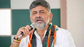 ದೆಹಲಿಯಲ್ಲಿ ಡಿಕೆಶಿ ಸ್ಫೋಟಕ ಹೇಳಿಕೆ, ರಾಜ್ಯ ರಾಜಕಾರಣದಲ್ಲಿ ಸಂಚಲನ