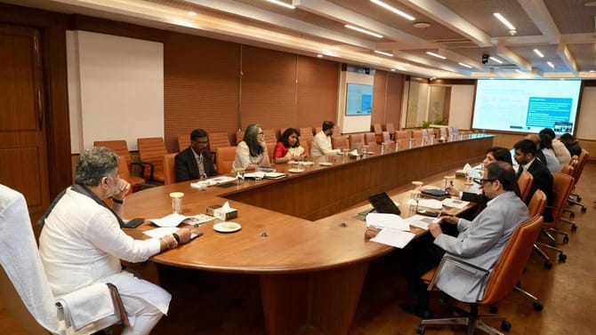 ಅವಳಿ ಸುರಂಗ ಮಾರ್ಗ, ಮೇಲ್ಸೇತುವೆಗಳಿಗೆ ಬೇಕು ಡಿಫೆನ್ಸ್ ಜಾಗ, ಡಿಸಿಎಂ ಮನವಿ!