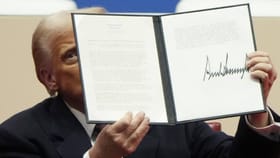 ಫಾರ್ಮಾ ಕಂಪನಿಗಳಿಗೆ ಅಮೆರಿಕದ ಶೇ. 100 ಟ್ಯಾರಿಫ್ ಭೀತಿ