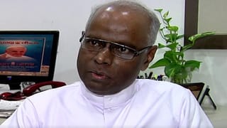 ಛತ್ತೀಸ್‌ಗಢದಲ್ಲಿ ಬೆಟ್ಟಕ್ಕೆ ಡಿಕ್ಕಿಯಾಗಿ ವಿಮಾನ ಪತನ; ಇಬ್ಬರು ಪೈಲಟ್​ ಸಾವು