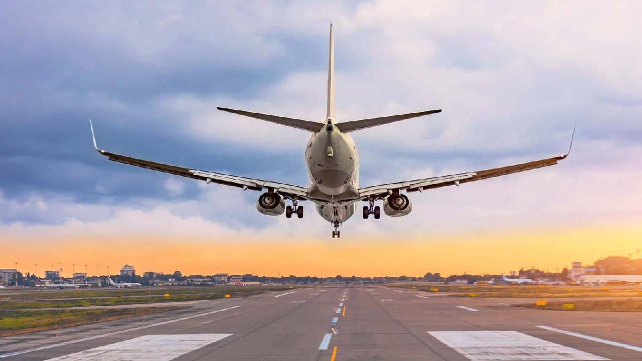 Airports: ಭಾರತದ ವಿಮಾನ ನಿಲ್ದಾಣಗಳಲ್ಲಿನ ಪಾರ್ಕಿಂಗ್, ಲ್ಯಾಂಡಿಂಗ್ ಶುಲ್ಕ ಕಡಿತ