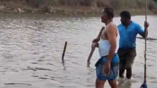 ಕಾಲು ಜಾರಿ ಕೆರೆಗೆ ಬಿದ್ದ ಅಳಿಯನ ರಕ್ಷಣೆಗೆ ಹೋದ ಮಾವನೂ ಸಾವು: ಅತ್ತ ಪಿರಿಯಾಪಟ್ಟಣದಲ್ಲಿ ಇಬ್ಬರು ಯುವಕರು ನೀರು ಪಾಲು