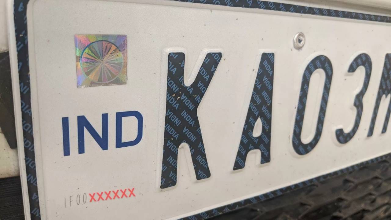 ಹಳೆಯ ವಾಹನಗಳಿಗೆ ಹೆಚ್ಎಸ್ಆರ್ಪಿ ನಂಬರ್ ಪ್ಲೇಟ್ ಕಡ್ಡಾಯ: ವದಂತಿಗೆ ತೆರೆ ಎಳೆದ ಸಾರಿಗೆ ಇಲಾಖೆ