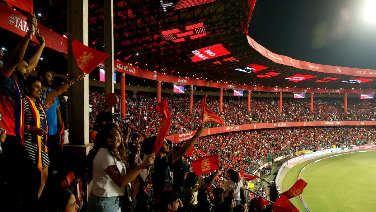 ನಾಳೆ ಬೆಂಗಳೂರಿನಲ್ಲಿ RCB, CSK ಮ್ಯಾಚ್: ಅಭಿಮಾನಿಗಳಿಗೆ ಪೊಲೀಸ್ ಆಯುಕ್ತರಿಂದ ಮಹತ್ವದ ಸೂಚನೆ