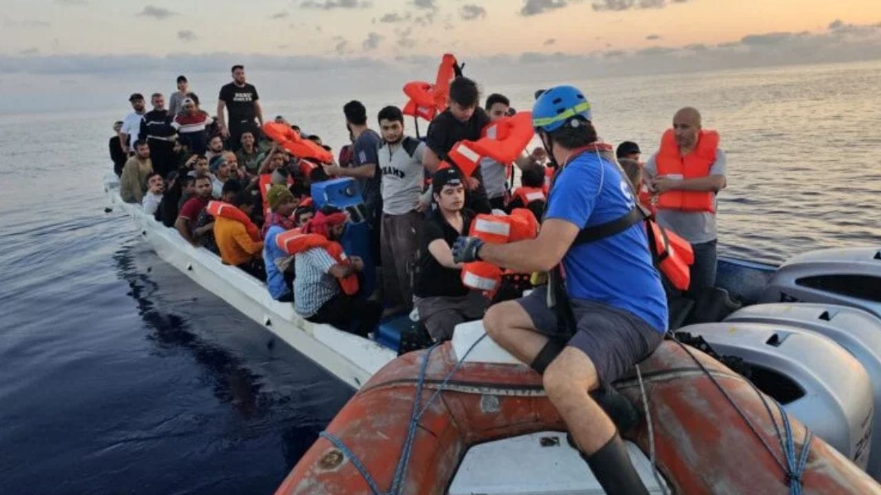 ಭವಿಷ್ಯದ ಕನಸು ಕಂಡಿದ್ದ 71 ಜನ ಸಮುದ್ರಪಾಲು: 32 ಜನರ ರಕ್ಷ ಣೆ