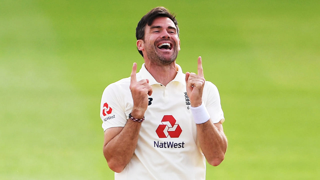 ತಂದೆ-ಮಗನನ್ನು ಔಟ್ ಮಾಡಿ ವಿಶ್ವ ದಾಖಲೆ ಬರೆದ ಜೇಮ್ಸ್ ಅ್ಯಂಡರ್ಸನ್