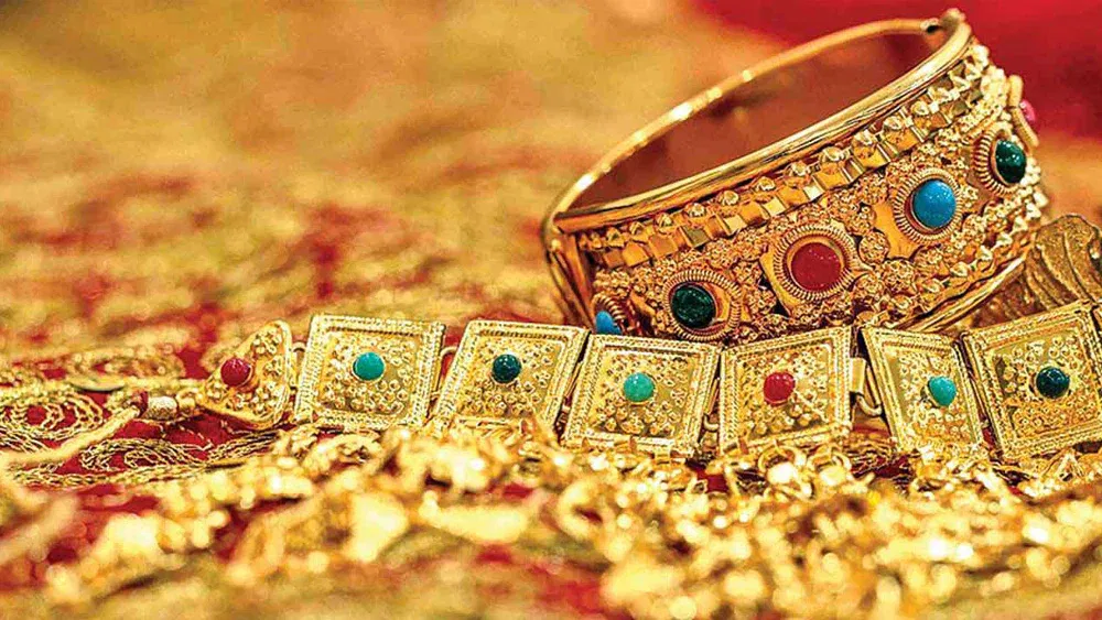 ಜೈಲಿನಿಂದ ಬಂದ್ರೂ ಬುದ್ಧಿ ಬಂದಿಲ್ಲ, ಜಾಮೀನಿನ ಮೇಲೆ ಬಂದ ದಿನವೇ ಆಭರಣದಂಗಡಿಯಲ್ಲಿ ಕಳವು ಮಾಡಿದ ಮಹಿಳೆ