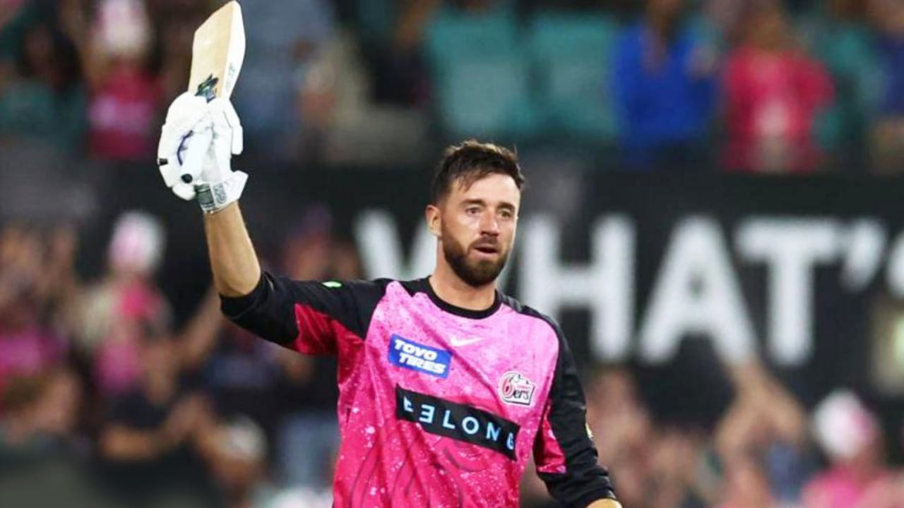 ಇದಕ್ಕೂ ಮುನ್ನ ಇಂತಹದೊಂದು ಭರ್ಜರಿ ದಾಖಲೆ ಇಂಗ್ಲೆಂಡ್​ನ ಜೇಮ್ಸ್​ ವಿನ್ಸ್​ ಹೆಸರಿನಲ್ಲಿತ್ತು. ಸೌತಂಪ್ಟನ್​ನ ರೋಸ್ ಬೌಲ್​ ಮೈದಾನದಲ್ಲಿ 117 ಇನಿಂಗ್ಸ್​ಗಳಲ್ಲಿ 3585 ರನ್​ ಕಲೆಹಾಕುವ ಮೂಲಕ ಜೇಮ್ಸ್​ ವಿನ್ಸ್, ಟಿ20 ಕ್ರಿಕೆಟ್ ಇತಿಹಾಸದಲ್ಲೇ ಒಂದೇ ಗ್ರೌಂಡ್​ನಲ್ಲಿ ಅತೀ ಹೆಚ್ಚು ರನ್​ಗಳಿಸಿದ ಬ್ಯಾಟರ್​ ಎನಿಸಿಕೊಂಡಿದ್ದರು.