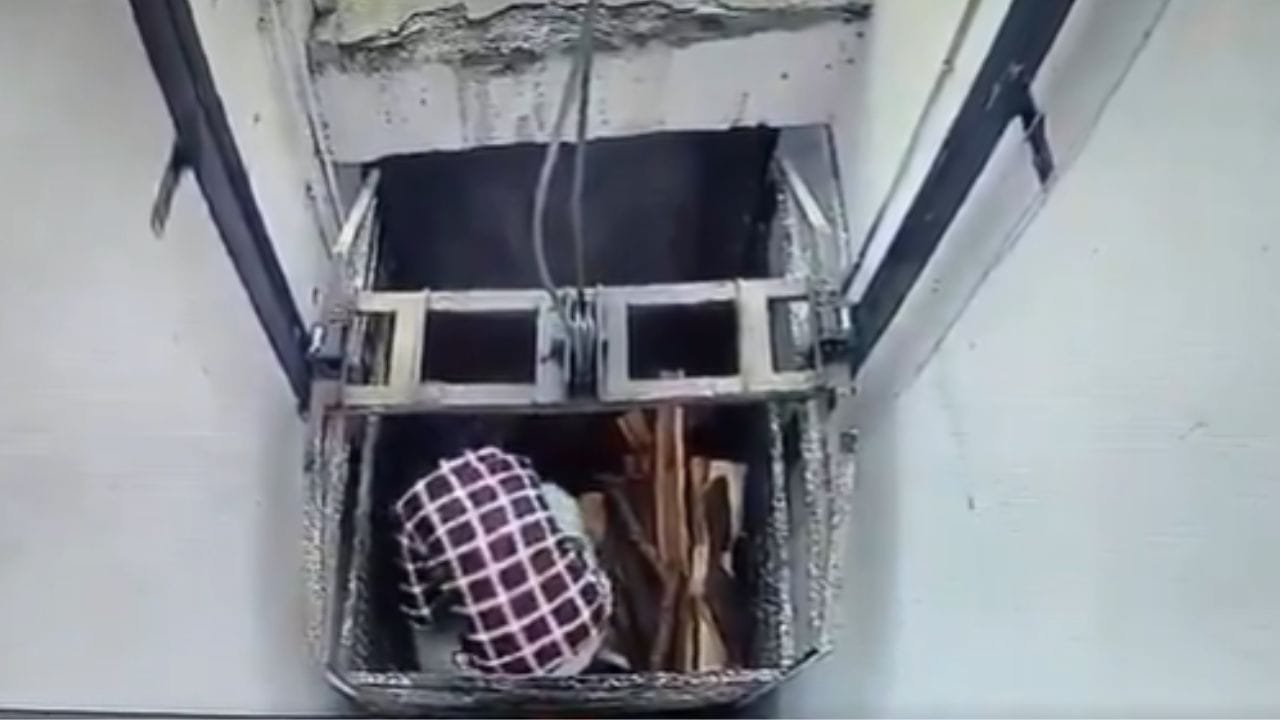 “ಅಣ್ಣನ ಮದುವೆ ಸಂಭ್ರಮದ ನಡುವೆ ಘೋರ ದುರಂತ!”: ಲಿಫ್ಟ್ ಕೇಬಲ್ ತುಂಡಾಗಿ ಅವರಿಗೆ ಗಂಭೀರ ಗಾಯ, ಸಿಸಿಟಿವಿಯಲ್ಲಿ ದೃಶ್ಯ ಸೆರೆ