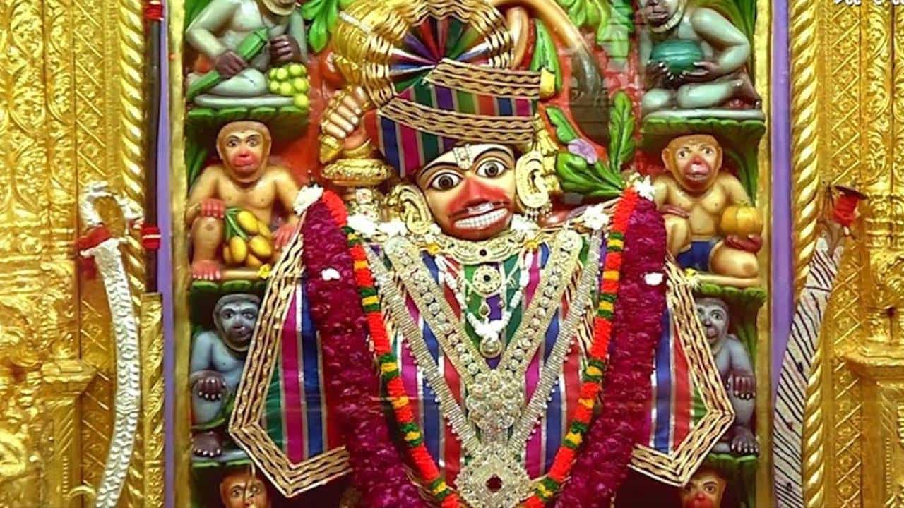 Kashtabhanjan Hanuman: ಮೀಸೆಯುಳ್ಳ ಹನುಮ, ಪಾದದಡಿ ಶನಿ ದೇವ; ಭಕ್ತರ ಸಂಕಷ್ಟ ನಿವಾರಿಸುವ ಕಷ್ಟಭಂಜನ ಹನುಮಾನ್