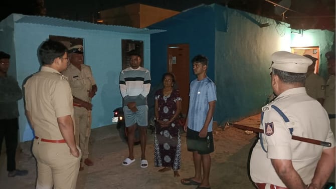 ಬೆಳ್ಳಂ ಬೆಳಿಗ್ಗೆ ರೌಡಿಶೀಟರ್‌ಗಳ ಬೆವರಿಳಿಸಿದ ಕೆಜಿಎಫ್​​ ಪೊಲೀಸರು