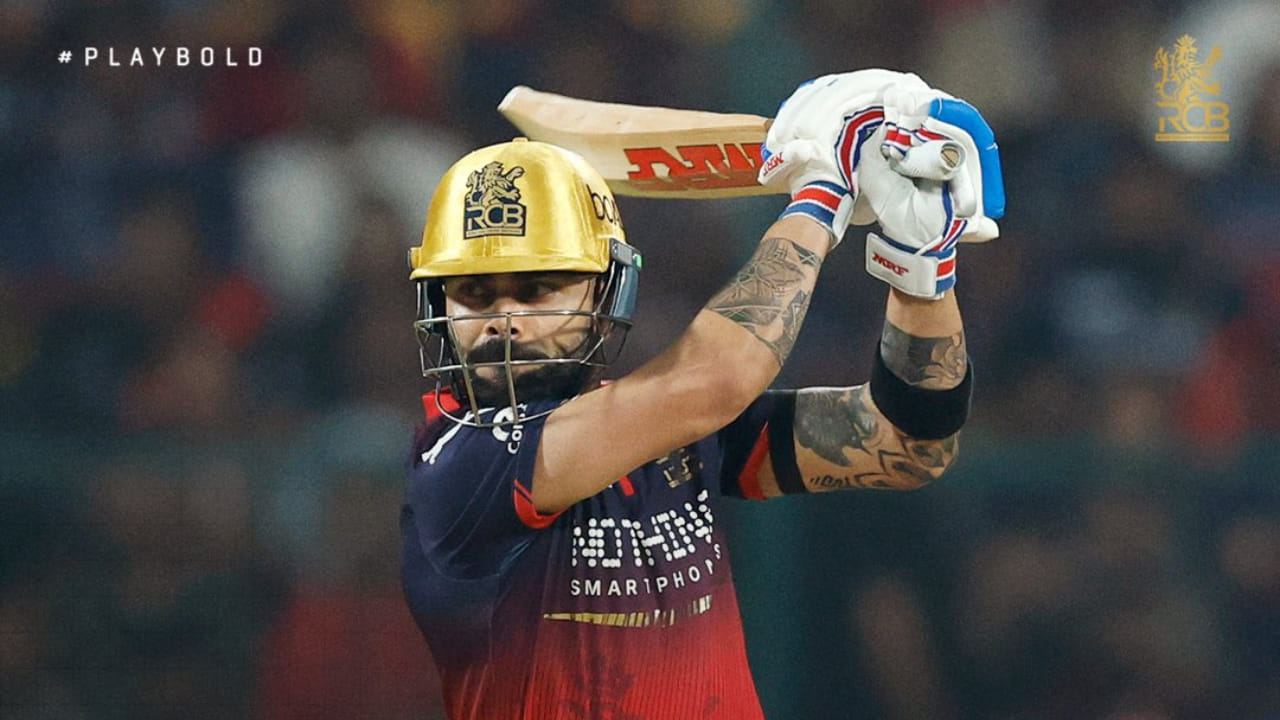 ವಿರಾಟ್ಗೂ ಮೊದಲು ಈ ದಾಖಲೆ ರೋಹಿತ್ ಶರ್ಮಾ ಹೆಸರಿನಲ್ಲಿತ್ತು. ಕೋಲ್ಕತ್ತಾ ನೈಟ್ ರೈಡರ್ಸ್ ವಿರುದ್ಧ 36 ಪಂದ್ಯಗಳಲ್ಲಿ ರೋಹಿತ್ ಶರ್ಮಾ ಒಂದು ಶತಕ ಮತ್ತು ಏಳು ಅರ್ಧಶತಕ ಸೇರಿದಂತೆ 1,161 ರನ್ ಗಳಿಸಿದ್ದಾರೆ. ಆದರೆ, ವಿರಾಟ್ ಈಗ ಅವರನ್ನು ಹಿಂದಿಕ್ಕಿದ್ದಾರೆ.