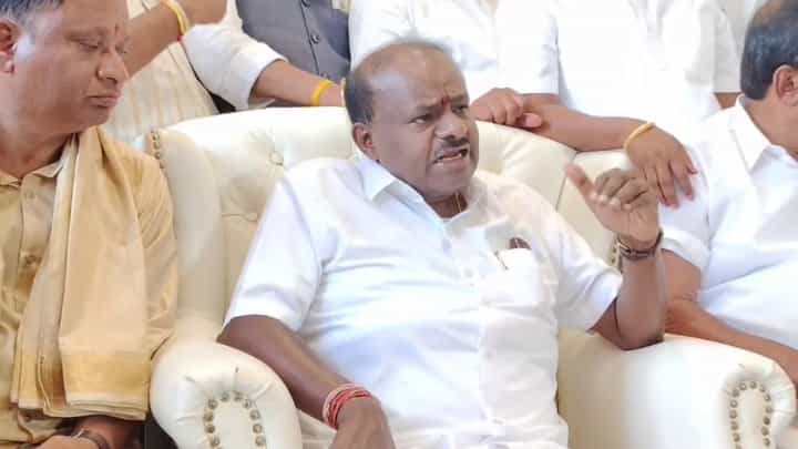 ಮುಖ್ಯಮಂತ್ರಿ ಹುದ್ದೆಗಾಗಿ 50 ಶಾಸಕರು ದೆಹಲಿಗೆ ತೆರಳಲು ಸಿದ್ಧತೆ: ಹೊಸ ಬಾಂಬ್ ಹಾಕಿದ ಹೆಚ್.ಡಿ. ಕುಮಾರಸ್ವಾಮಿ ಮುಖ್ಯಮಂತ್ರಿ ಹುದ್ದೆಗಾಗಿ 50 ಶಾಸಕರು ದೆಹಲಿಗೆ ತೆರಳಲು ಸಿದ್ಧತೆ: ಹೊಸ ಬಾಂಬ್ ಹಾಕಿದ ಹೆಚ್.ಡಿ. ಕುಮಾರಸ್ವಾಮಿ