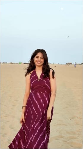 ಚಿಕ್ಕ ಮಕ್ಕಳಂತೆ ಸಮುದ್ರದಲ್ಲಿ ಆಟ ಆಡಿದ ಖುಷೀ ರವಿ