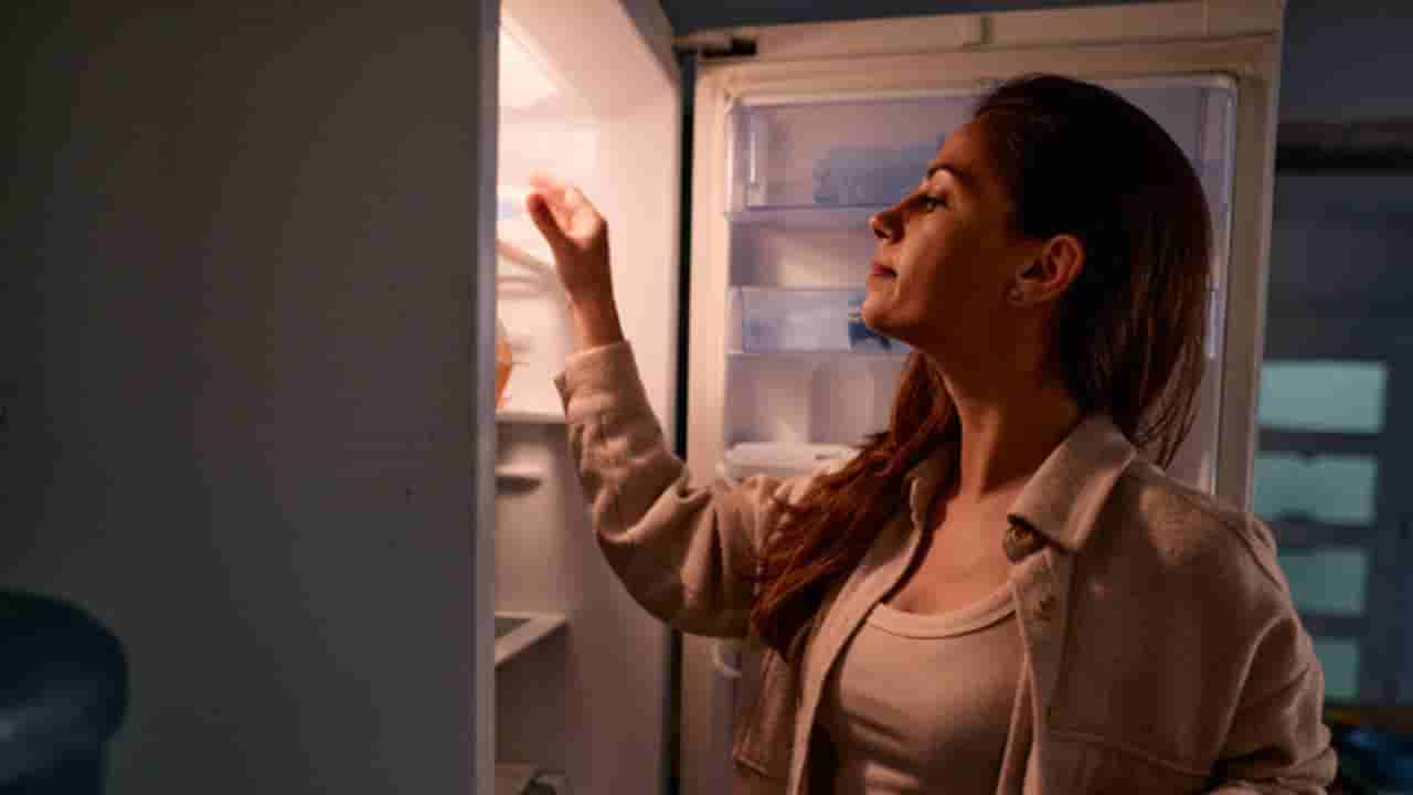 ರಾತ್ರಿ ಸಮಯದಲ್ಲಿ ಪದೇಪದೇ ಹಸಿವಾಗುವುದಕ್ಕೆ ಕಾರಣವೇನು? ಇದು ಕಾಯಿಲೆಯ ಲಕ್ಷಣವೇ?