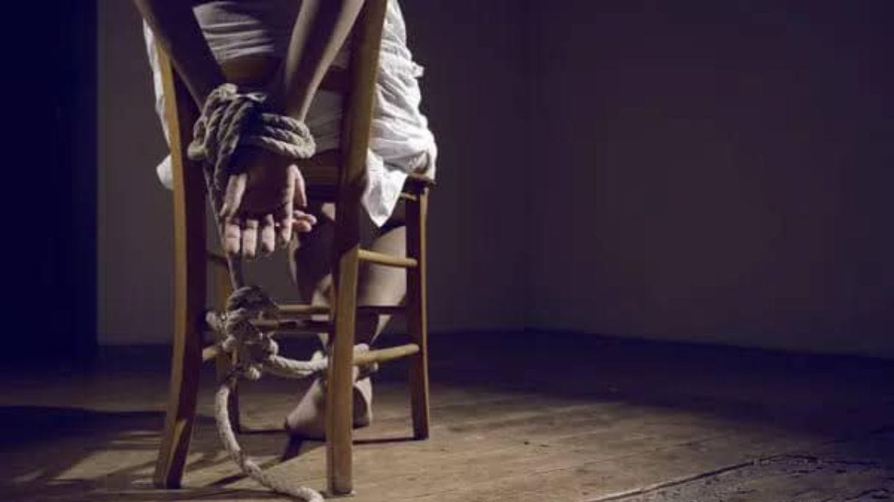 ವಿಕೃತ ಕಾಮಿಯ ಅಟ್ಟಹಾಸ: ‘ನನಗೆ ಎಚ್‌ಐವಿ ಇದೆ’ ಎಂದಿದ್ದಕ್ಕೆ ಮಹಿಳೆಯ ಖಾಸಗಿ ಭಾಗಕ್ಕೆ ಕಬ್ಬಿಣದ ರಾಡ್ ತುರುಕಿದ ಪಾಪಿ!