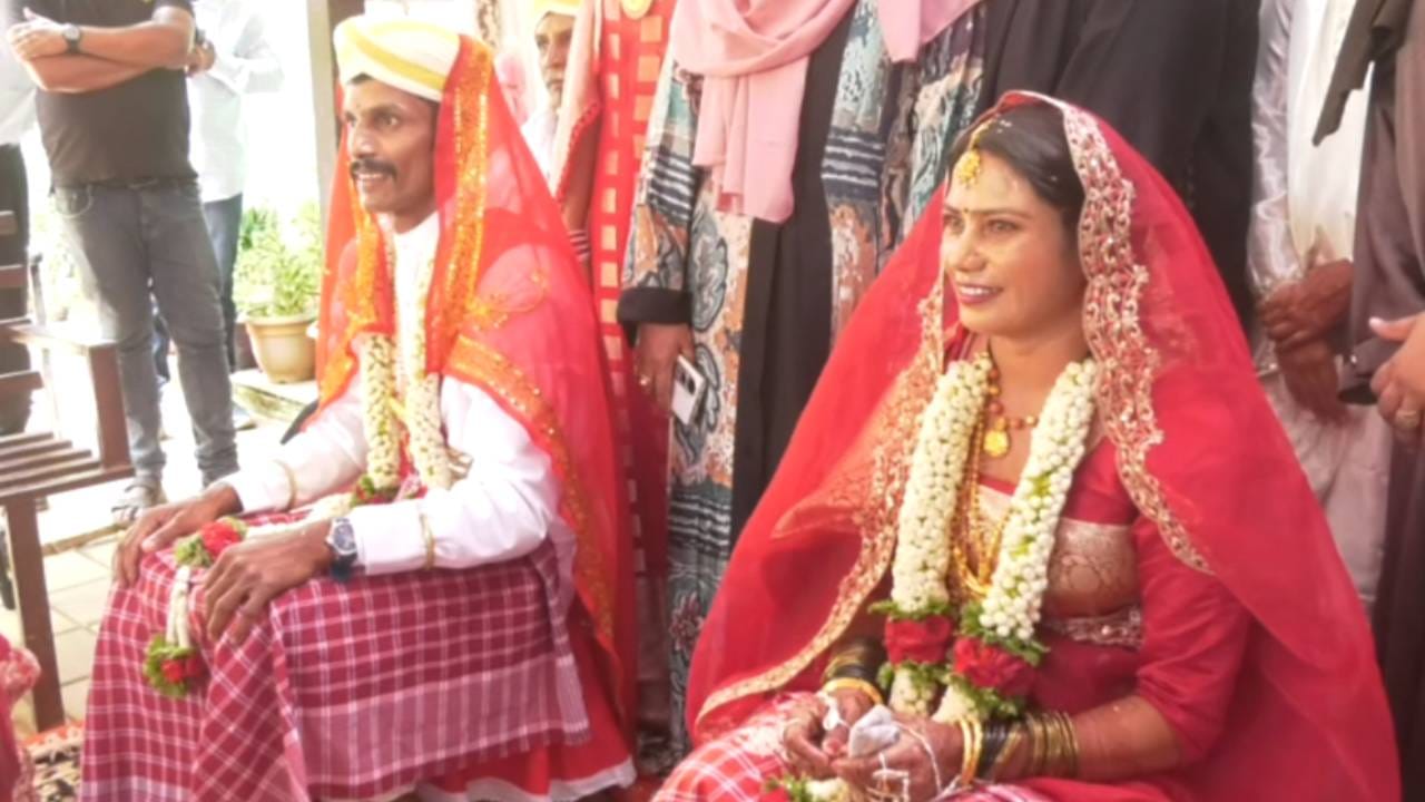 ತನಲ್ ಆಶ್ರಮ ಸೇರಿ ನಾಲ್ಕು ವರ್ಷಗಳಿಂದ ಇಲ್ಲಿಯೇ ಬದುಕು ದೂಡುತ್ತಿದ್ದ ಮೈನಾ ಅವರ ಮದುವೆ ಸಂಭ್ರಮ ಮನೆ ಮಾಡಿತ್ತು. ಮಡಿಕೇರಿ ತಾಲ್ಲೂಕಿನ ಬೆಟ್ಟತ್ತೂರಿನ ಪೂವಣ್ಣ ಅವರೊಂದಿಗೆ ಕೊಡವ ಸಂಪ್ರದಾಯದಂತೆ ಮದುವೆ ನೆರವೇರಿತು. ತನಲ್ ಸಂಸ್ಥೆ ತವರು ಮನೆಯಂತೆ, ಸಂಸ್ಥೆಯ ವ್ಯವಸ್ಥಾಪಕ ಮೊಹಮ್ಮದ್ ಅವರು ವಧು ಮೈನಾ ಅವರ ತಂದೆಯ ಸ್ಥಾನದಲ್ಲಿ ನಿಂತು ಧಾರೆ ಎರೆದರು.
