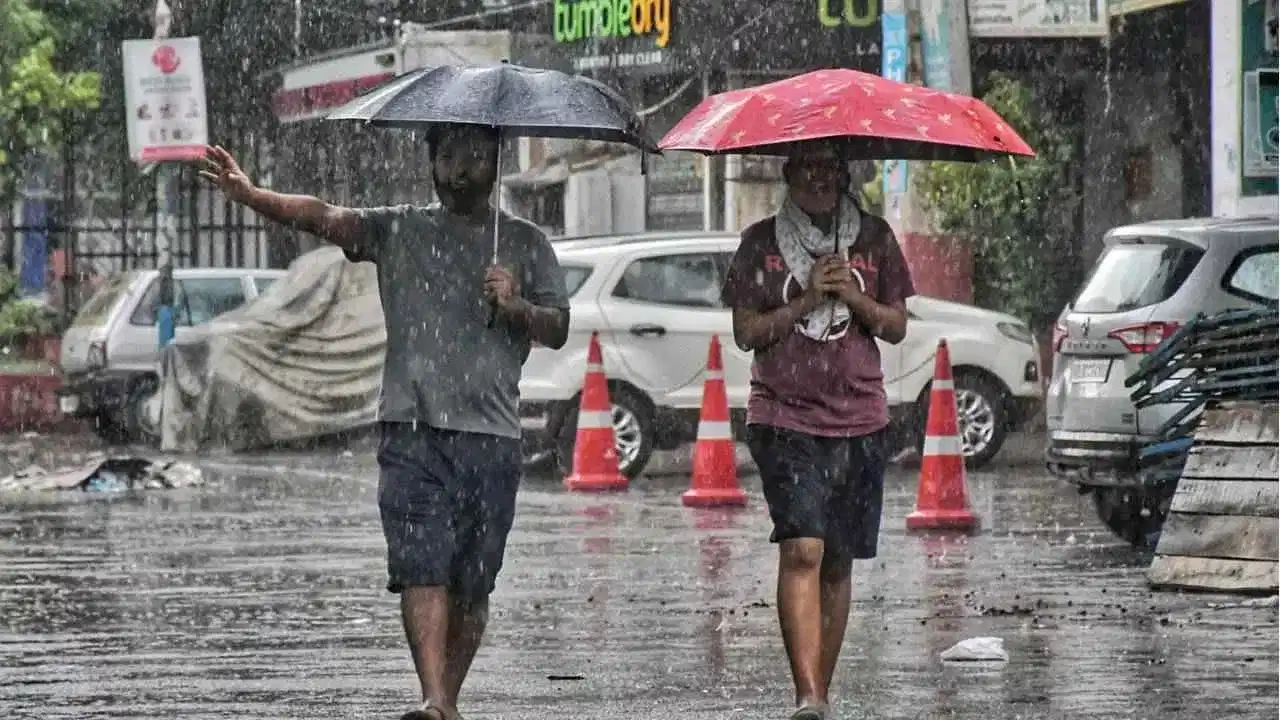 ಬಿರು ಬಿಸಿಲಿನ ನಡುವೆ ರಾಜ್ಯದಲ್ಲಿ ವಾರದವರೆಗೆ ಮಳೆ: ಮುನ್ಸೂಚನೆ ನೀಡಿದ ಹವಾಮಾನ ಇಲಾಖೆ ತಜ್ಞ