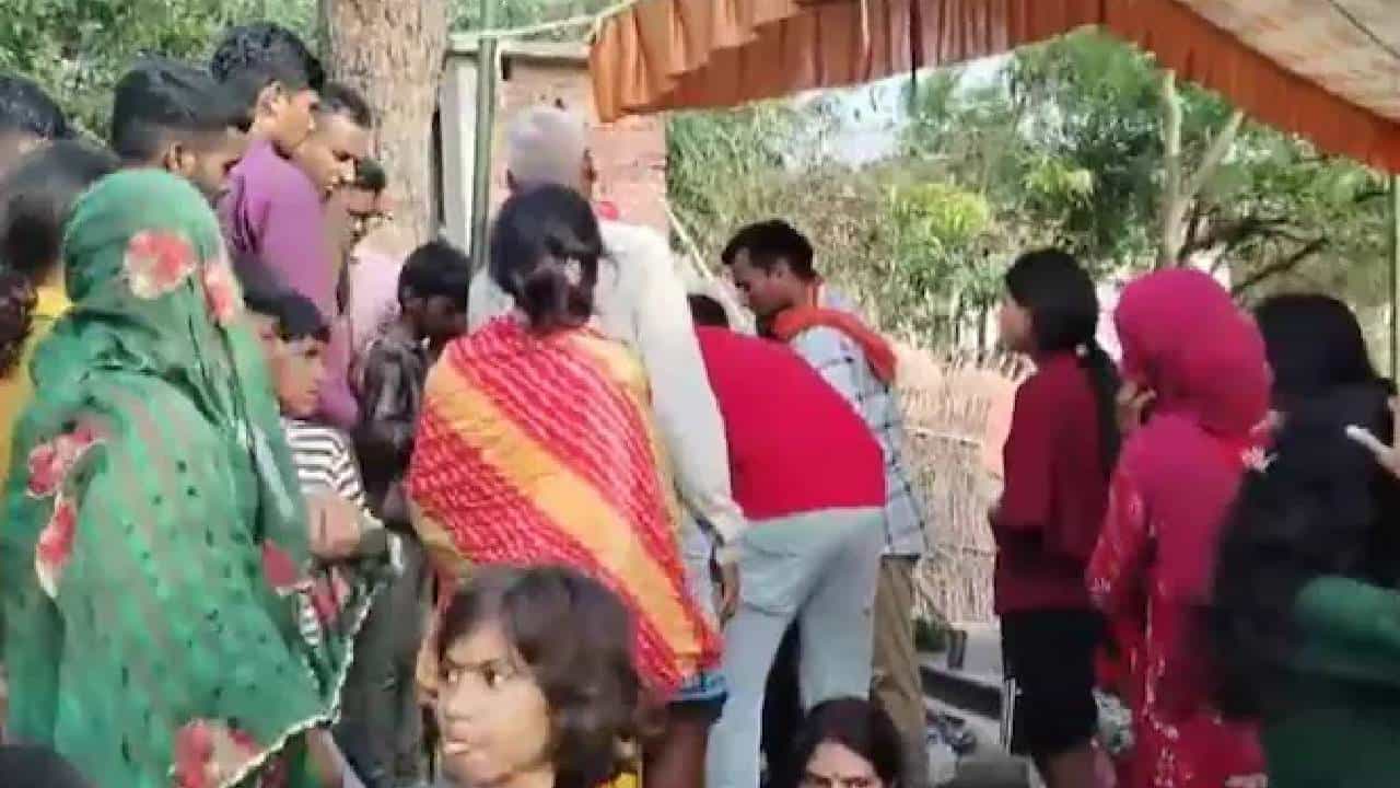 ಹಸೆಮಣೆ ಏರಬೇಕಿದ್ದ ವಧುವಿನ ದಾರುಣ ಅಂತ್ಯ, ಮದುವೆ ದಿನ ಬ್ಯೂಟಿ ಪಾರ್ಲರ್ಗೆ ಹೋಗುತ್ತಿದ್ದಾಗ ಅಪಘಾತ, ಯುವತಿ ಸಾವು ಹಸೆಮಣೆ ಏರಬೇಕಿದ್ದ ವಧುವಿನ ದಾರುಣ ಅಂತ್ಯ, ಮದುವೆ ದಿನ ಬ್ಯೂಟಿ ಪಾರ್ಲರ್ಗೆ ಹೋಗುತ್ತಿದ್ದಾಗ ಅಪಘಾತ, ಯುವತಿ ಸಾವು
