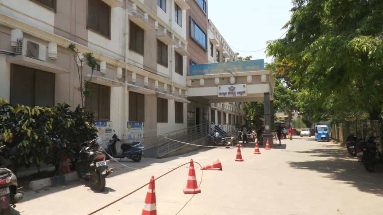 ಕೋಲಾರದಲ್ಲಿ ಗರ್ಭಿಣಿಯರ ಮರಣ ಪ್ರಮಾಣ ತಗ್ಗಿಸಲು RRR ಸಂಜೀವಿನಿ: ಏನಿದು RRR ಫಾರ್ಮುಲಾ? ಕೋಲಾರದಲ್ಲಿ ಗರ್ಭಿಣಿಯರ ಮರಣ ಪ್ರಮಾಣ ತಗ್ಗಿಸಲು RRR ಸಂಜೀವಿನಿ: ಏನಿದು RRR ಫಾರ್ಮುಲಾ?