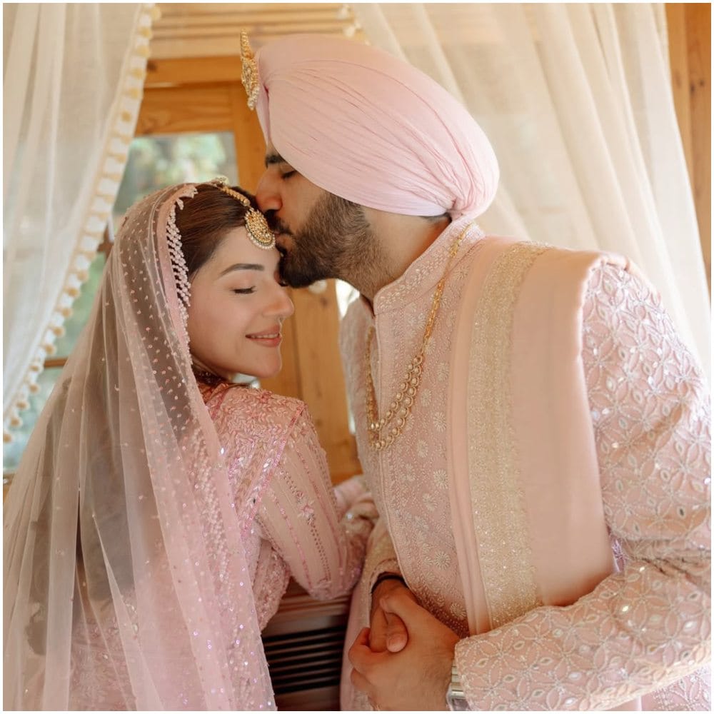 ಮೆಹ್ರೀನ್ ವಿವಾಹವಾದ ವ್ಯಕ್ತಿಯ ಹೆಸರು ಅರ್ಶ್ ಔಲಾಖ್. ಅವರಿಗೆ ಚಿತ್ರರಂಗದೊಂದಿಗೆ ಯಾವುದೇ ಸಂಬಂಧವಿಲ್ಲ ಎಂದು ಹೇಳಲಾಗುತ್ತಿದೆ. ಅರ್ಶ್ ಓರ್ವ ಉದ್ಯಮಿ ಇರಬಹುದು ಎಂದು ಅನೇಕರು ಊಹಿಸಿದ್ದಾರೆ. 