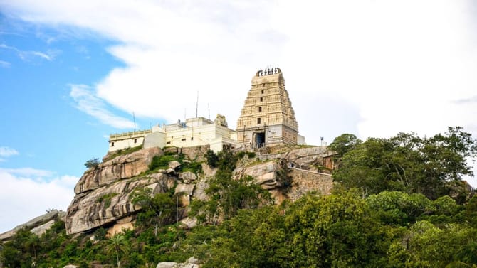 ಮುಜರಾಯಿ ಇಲಾಖೆಗೆ ಲಕ್ಷ ಲಕ್ಷ ಆದಾಯ ತಂದ ದೇಗುಲಗಳಲ್ಲಿನ ಶೂಟಿಂಗ್​​!