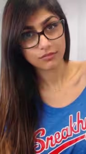 ಲೆಬನಾನ್​ ಮೇಲೆ ದಾಳಿ, ಕಣ್ಣೀರು ಹಾಕಿದ ನೀಲಿ ಚಿತ್ರತಾರೆ ಮಿಯಾ ಖಲೀಫಾ