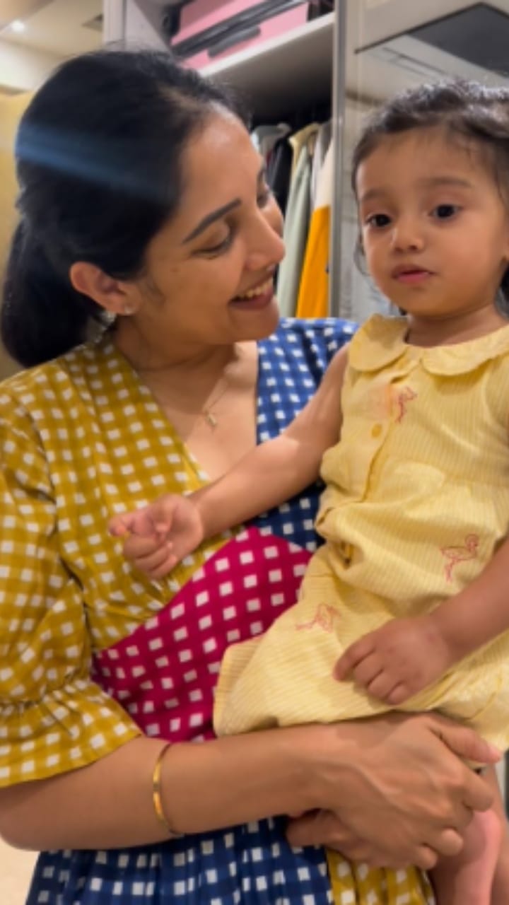 ‘ಥ್ಯಾಂಕ್ ಯು’ ಹೇಳುವುದ ಕಲಿತ ಮಿಲನ ನಾಗರಾಜ್ ಪುತ್ರಿ: ವಿಡಿಯೋ