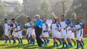 ಗ್ಯಾಂಗ್​ಟಕ್​​ನಲ್ಲಿ ಮಕ್ಕಳೊಂದಿಗೆ ಫುಟ್​ಬಾಲ್ ಆಡಿದ ಪ್ರಧಾನಿ ಮೋದಿ