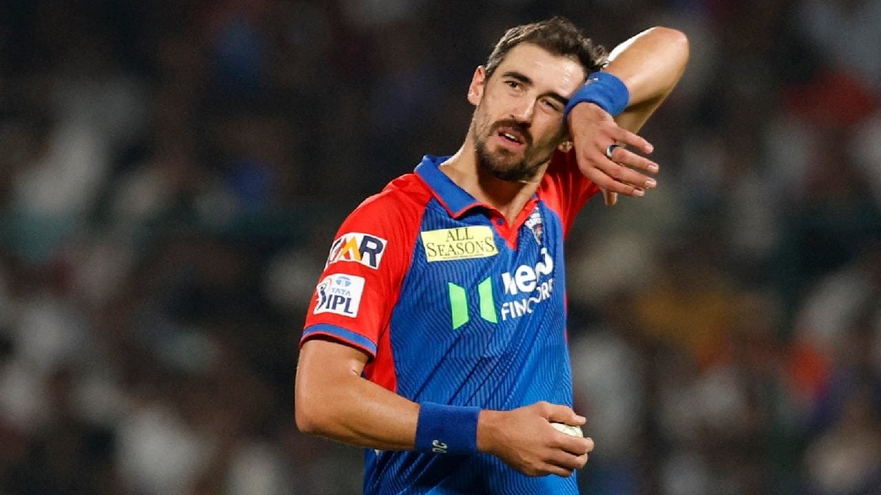 ಇತ್ತೀಚೆಗೆ ನಡೆದ 2025-26ರ ಆಶಸ್ ಸರಣಿಯ ವೇಳೆ ಸ್ಟಾರ್ಕ್ ಅವರ ಭುಜ ಮತ್ತು ಮೊಣಕೈಗೆ ತೀವ್ರ ಪೆಟ್ಟಾಗಿತ್ತು. ಈ ಹಿನ್ನೆಲೆಯಲ್ಲಿ ಅವರು ಪ್ರಸ್ತುತ ಆಸ್ಟ್ರೇಲಿಯಾದಲ್ಲೇ ಉಳಿದುಕೊಂಡು ಚಿಕಿತ್ಸೆ ಪಡೆಯುತ್ತಿದ್ದಾರೆ.  ಅಲ್ಲದೆ ಸಂಪೂರ್ಣ ಗುಣಮುಖರಾಗದ ಹೊರತು ಅವರು ಮೈದಾನಕ್ಕಿಳಿಯುವುದು ಅನುಮಾನ ಎನ್ನಲಾಗಿದೆ.