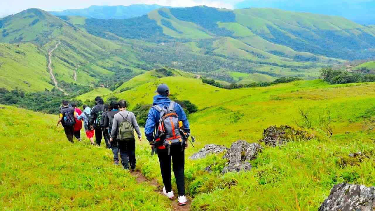 ಪ್ರವಾಸಿಗರ ಸ್ವರ್ಗದಲ್ಲಿ ಹೊಸ ರೂಲ್ಸ್: ಚಿಕ್ಕಮಗಳೂರು ಟ್ರಿಪ್ ಹೋಗುವವರು ತಿಳಿದುಕೊಳ್ಳಲೇಬೇಕು ಪ್ರವಾಸಿಗರ ಸ್ವರ್ಗದಲ್ಲಿ ಹೊಸ ರೂಲ್ಸ್: ಚಿಕ್ಕಮಗಳೂರು ಟ್ರಿಪ್ ಹೋಗುವವರು ತಿಳಿದುಕೊಳ್ಳಲೇಬೇಕು