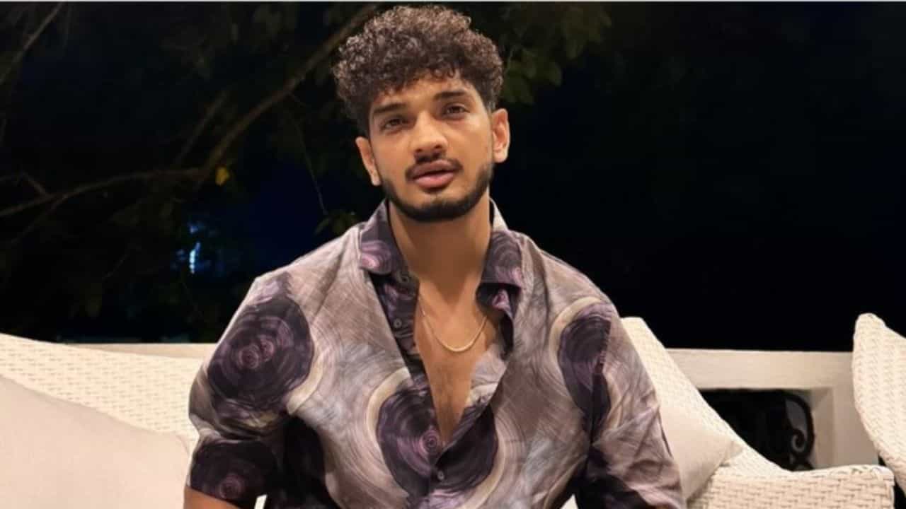 ಬೆಂಗಳೂರಲ್ಲಿ ಸ್ಟ್ಯಾಂಡ್‌ಅಪ್ ಕಾಮಿಡಿಯನ್ ಮುನಾವರ್ ಫಾರುಕಿ ಶೋಗೆ ವಿರೋಧ: ಕಾರ್ಯಕ್ರಮ ರದ್ದುಗೊಳಿಸುವಂತೆ ಪೊಲೀಸ್​​ ಆಯುಕ್ತರಿಗೆ ಮನವಿ