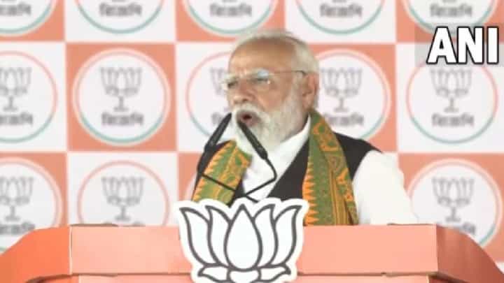 ಬುಡಕಟ್ಟು ವಿರೋಧಿ, ಮಹಿಳಾ ವಿರೋಧಿ, ಯುವ ವಿರೋಧಿ ಪಕ್ಷ: ಟಿಎಂಸಿ ವಿರುದ್ಧ ಪ್ರಧಾನಿ ಮೋದಿ ವಾಗ್ದಾಳಿ ಬುಡಕಟ್ಟು ವಿರೋಧಿ, ಮಹಿಳಾ ವಿರೋಧಿ, ಯುವ ವಿರೋಧಿ ಪಕ್ಷ: ಟಿಎಂಸಿ ವಿರುದ್ಧ ಪ್ರಧಾನಿ ಮೋದಿ ವಾಗ್ದಾಳಿ