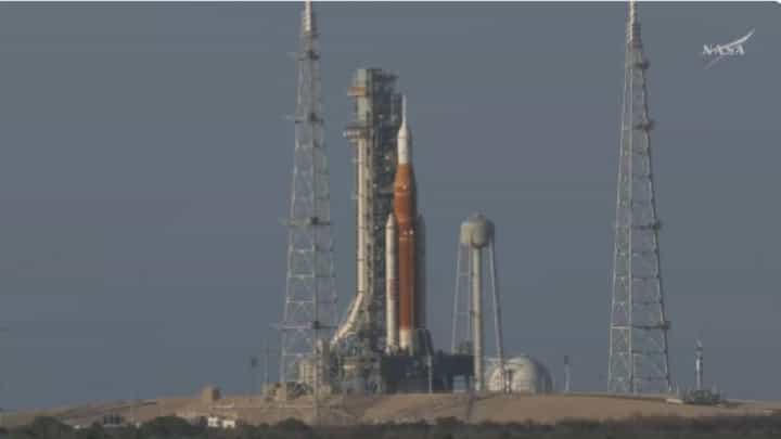 NASA Artemis Rocket Launch: 54 ವರ್ಷಗಳ ಬಳಿಕ ಚಂದ್ರನೆಡೆಗೆ ಮತ್ತೆ ಮಾನವನ ಹೆಜ್ಜೆ, 4 ಗಗನಯಾತ್ರಿಗಳ ಕಳುಹಿಸಿದ ನಾಸಾ NASA Artemis Rocket Launch: 54 ವರ್ಷಗಳ ಬಳಿಕ ಚಂದ್ರನೆಡೆಗೆ ಮತ್ತೆ ಮಾನವನ ಹೆಜ್ಜೆ, 4 ಗಗನಯಾತ್ರಿಗಳ ಕಳುಹಿಸಿದ ನಾಸಾ