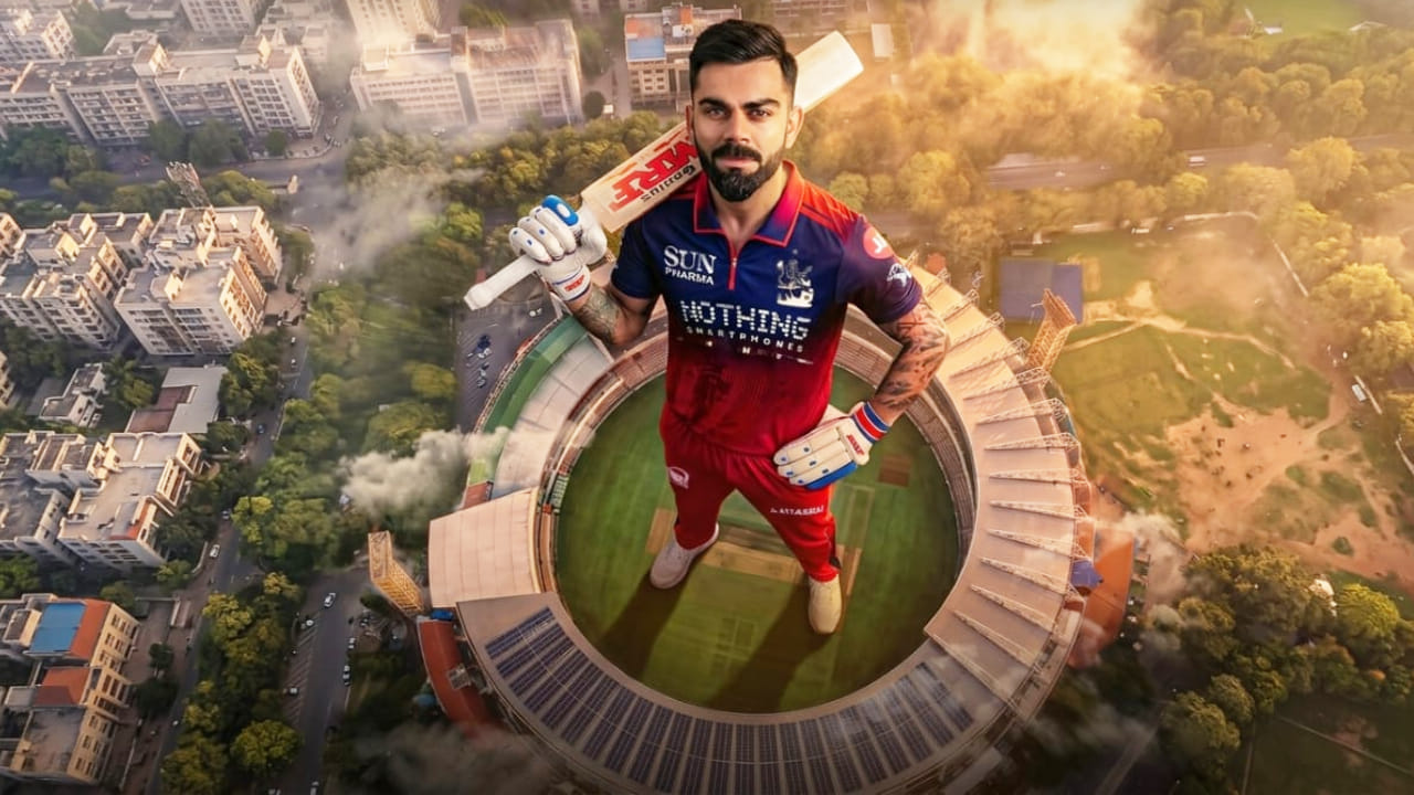 ವಿರಾಟ್ ಕೊಹ್ಲಿ (Virat Kohli) ಟಿ20 ಕ್ರಿಕೆಟ್​​ನಲ್ಲಿ ಯಾರಿಂದಲೂ ಸಾಧ್ಯವಾಗದ ಹೊಸ ವಿಶ್ವ ದಾಖಲೆ ಬರೆದಿದ್ದಾರೆ. ಅದು ಸಹ ಬರೋಬ್ಬರಿ 10000 ರನ್ ಪೂರೈಸುವ ಮೂಲಕ. ಈ ಹತ್ತು ಸಾವಿರ ರನ್​ಗಳೊಂದಿಗೆ ವಿಶ್ವ ಕ್ರಿಕೆಟ್​ನಲ್ಲಿ ಈ ಸಾಧನೆ ಮಾಡಿದ ಮೊದಲ ಕ್ರಿಕೆಟಿಗ ಎನಿಸಿಕೊಂಡಿದ್ದಾರೆ.