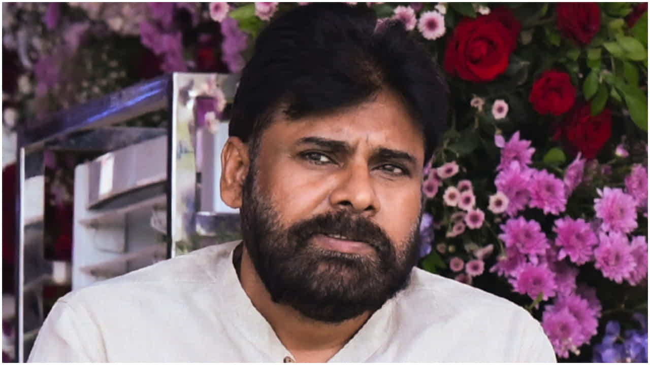 ಶಸ್ತ್ರ ಚಿಕಿತ್ಸೆ ಬಳಿಕ ಪವನ್ ಕಲ್ಯಾಣ್ ಆರೋಗ್ಯದ ಬಗ್ಗೆ ಮಾಹಿತಿ ನೀಡಿದ ಚಿರಂಜೀವಿ ಶಸ್ತ್ರ ಚಿಕಿತ್ಸೆ ಬಳಿಕ ಪವನ್ ಕಲ್ಯಾಣ್ ಆರೋಗ್ಯದ ಬಗ್ಗೆ ಮಾಹಿತಿ ನೀಡಿದ ಚಿರಂಜೀವಿ