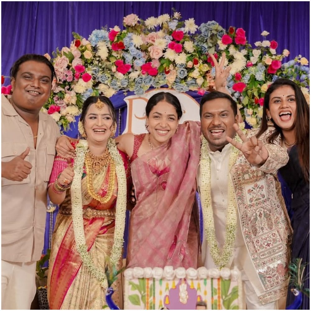 ಅನುಪಮಾ ಹಾಗೂ ಪ್ರಶಾಂತ್ ಮಧ್ಯೆ ಒಳ್ಳೆಯ ಗೆಳೆತನ ಇದೆ. ಇಬ್ಬರೂ ಕಿರುತೆರೆಯಲ್ಲಿ ಒಟ್ಟಿಗೆ ಕೆಲಸ ಮಾಡಿದ್ದಾರೆ. ಅನುಪಮಾ ಅವರು ನಿಶ್ಚಿತಾರ್ಥಕ್ಕೆ ಆಗಮಿಸಿ ಶುಭಕೋರಿದ್ದಾರೆ. 