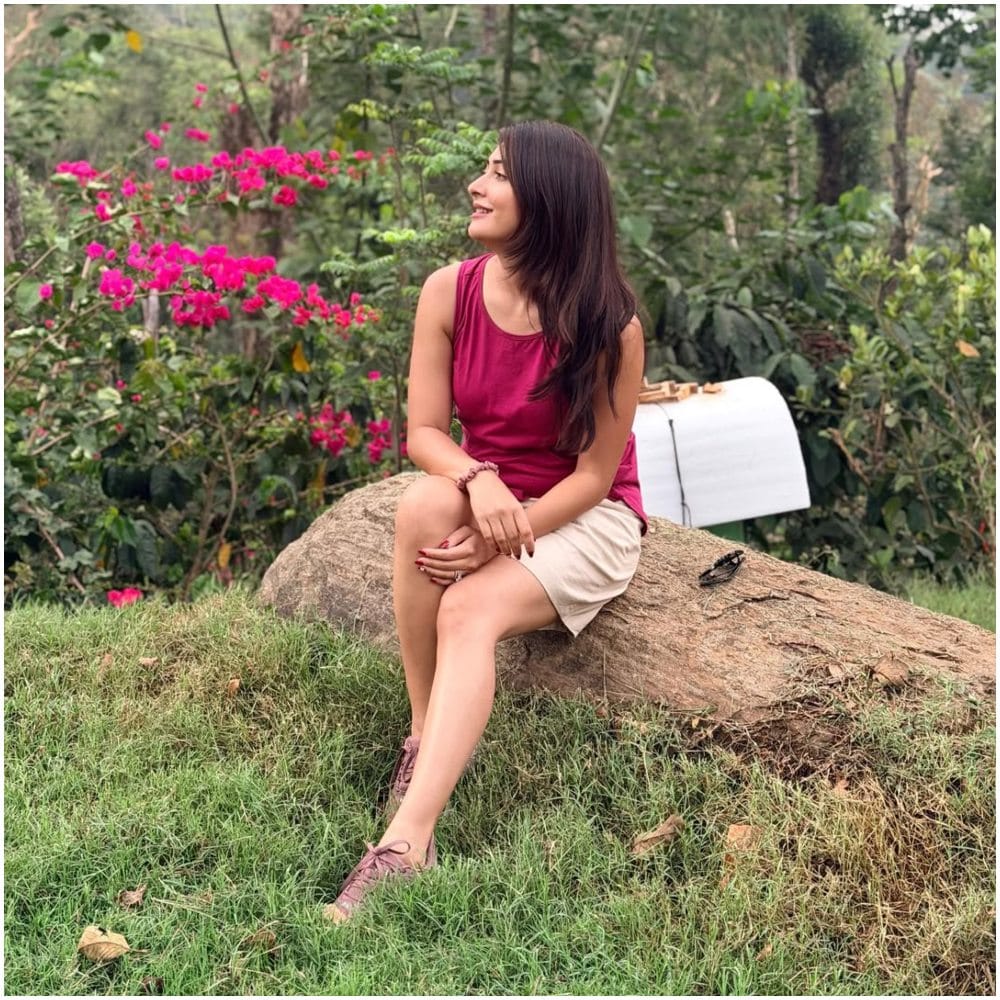 ಕೊಡಗಿನಲ್ಲಿ ಆಯ್ರಾ ಹಾಗೂ ಯಥರ್ವ್ ಜೊತೆ ರಾಧಿಕಾ ಪಂಡಿತ್ ಅವರು ಸಮಯ ಕಳೆದಿದ್ದಾರೆ. ಇದಕ್ಕೆ ಫ್ಯಾನ್ಸ್ ನಾನಾ ರೀತಿಯಲ್ಲಿ ಕಮೆಂಟ್ ಮಾಡಿದ್ದಾರೆ. ಮಕ್ಕಳನ್ನು ಕೇರ್ ಮಾಡುವ ರೀತಿ ಎಲ್ಲರಿಗೂ ಇಷ್ಟ ಆಗಿದೆ. 