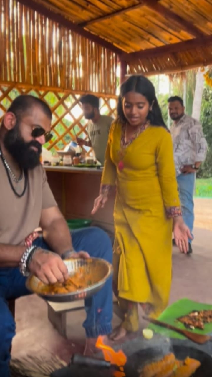 ಸೌದೆ ಒಲೆಯಲ್ಲಿ ಫಿಶ್ ಫ್ರೈ ಮಾಡಿದ ರಘು-ರಕ್ಷಿತಾ ಶೆಟ್ಟಿ