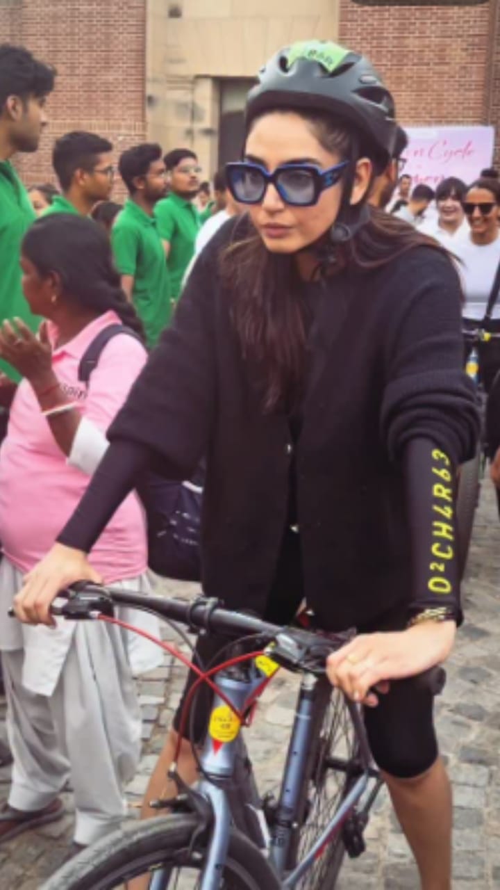 ಫಿಟ್ ಇಂಡಿಯಾ ಕಾರ್ಯಕ್ರಮದಲ್ಲಿ ರಾಗಿಣಿ ದ್ವಿವೇದಿ ಸೈಕಲ್ ಸವಾರಿ: ವಿಡಿಯೋ