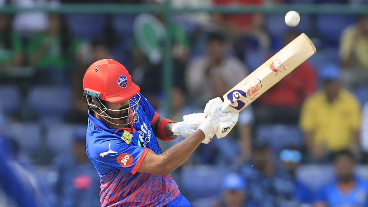 ಹಾಗೆಯೇ ರಾಹುಲ್ ಐಪಿಎಲ್​ನ ಇನ್ನಿಂಗ್ಸ್​ವೊಂದರಲ್ಲಿ ಒಟ್ಟಾರೆಯಾಗಿ ಅತಿ ಹೆಚ್ಚು ರನ್ ಗಳಿಸಿದ ಆಟಗಾರರ ಪಟ್ಟಿಯಲ್ಲಿ ಇದೀಗ ಮೂರನೇ ಸ್ಥಾನಕ್ಕೇರಿದ್ದಾರೆ. 165 ರನ್​ಗಳ ಇನ್ನಿಂಗ್ಸ್ ಆಡಿರುವ ಕ್ರಿಸ್ ಗೇಲ್ ಈ ಪಟ್ಟಿಯಲ್ಲಿ ಅಗ್ರಸ್ಥಾನದಲ್ಲಿದ್ದರೆ, ಬ್ರೆಂಡನ್ ಮೆಕಲಮ್ ಅಜೇಯ 158 ರನ್ ಬಾರಿಸುವ ಮೂಲಕ ಈ ಪಟ್ಟಿಯಲ್ಲಿ ಎರಡನೇ ಸ್ಥಾನದಲ್ಲಿದ್ದಾರೆ.