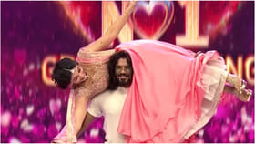 ರಜಿನಿಯನ್ನು ಹೆಗಲಮೇಲೆ ಇಟ್ಟು ಬಸ್ಕಿ ಹೊಡೆದ ಪತಿ ಅರುಣ್