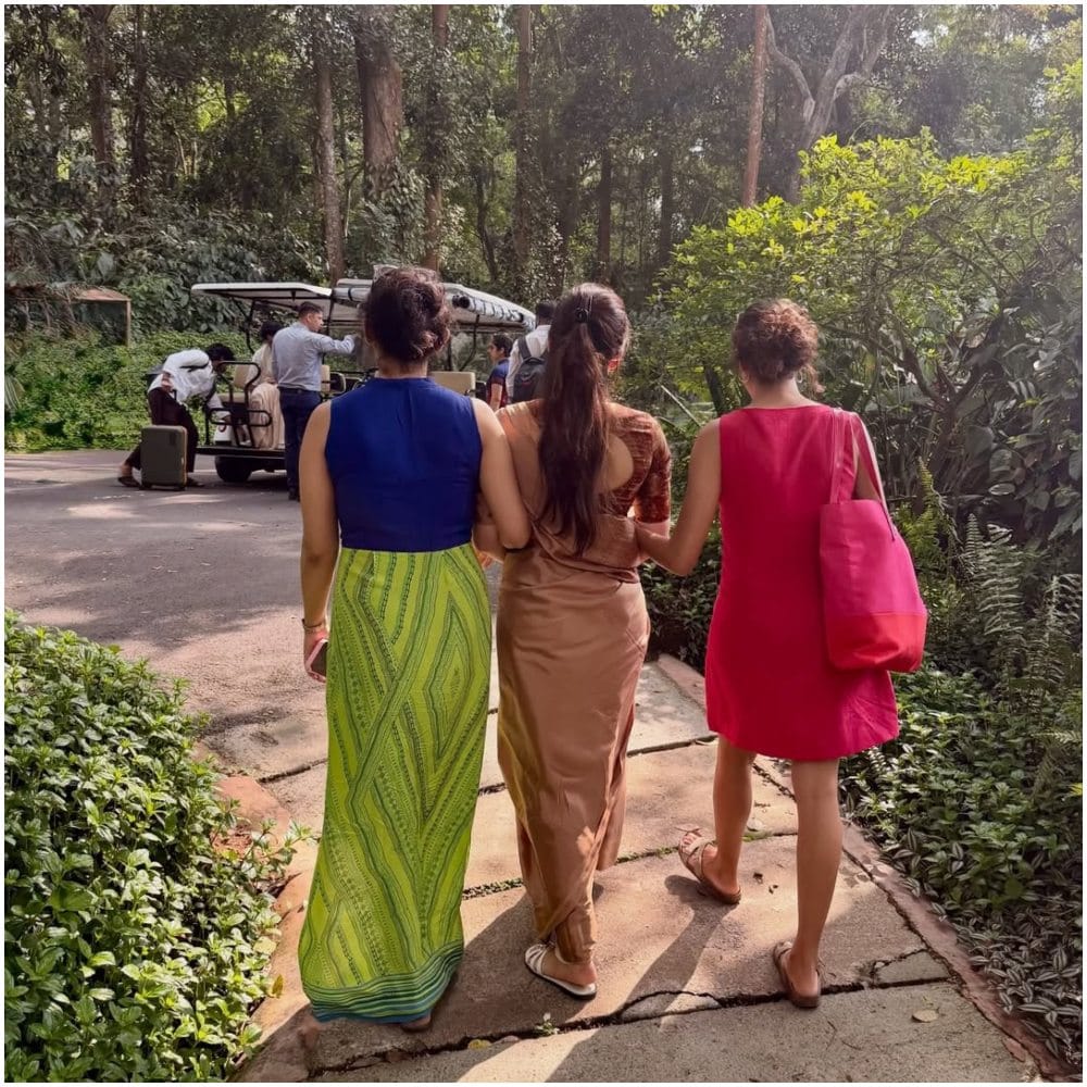 ರಶ್ಮಿಕಾ ಅವರು ಫ್ಯಾಮಿಲಿ ಜೊತೆ ಸಮಯ ಕಳೆದಿದ್ದಾರೆ. ಅವರು ಸಿನಿಮಾದಲ್ಲಿ ಬ್ಯುಸಿ ಇರುವುದರಿಂದ ಕೊಡಗಿಗೆ ಬರುವುದಕ್ಕೆ ಹೆಚ್ಚು ಸಮಯ ಸಿಗೋದಿಲ್ಲ. 