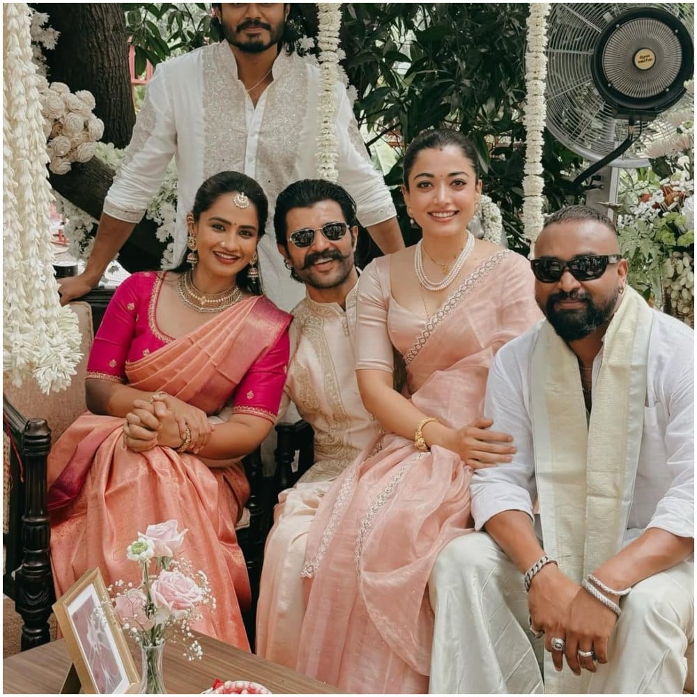 ರಶ್ಮಿಕಾ ಮಂದಣ್ಣ ಅವರ ಹೊಸ ಫೋಟೋ ಗಮನ ಸೆಳೆದಿದೆ. ಈ ಫೋಟೋದಲ್ಲಿ ರಶ್ಮಿಕಾ ಮಂದಣ್ಣ ಅವರು ವಿಜಯ್ ದೇವರಕೊಂಡ ತೊಡೆಯ ಮೇಲೆ ಕುಳಿತು ರಶ್ಮಿಕಾ ಪೋಸ್ ಕೊಟ್ಟಿದ್ದಾರೆ. ಫೋಟೋ ಗಮನ ಸೆಳೆದಿದೆ. 