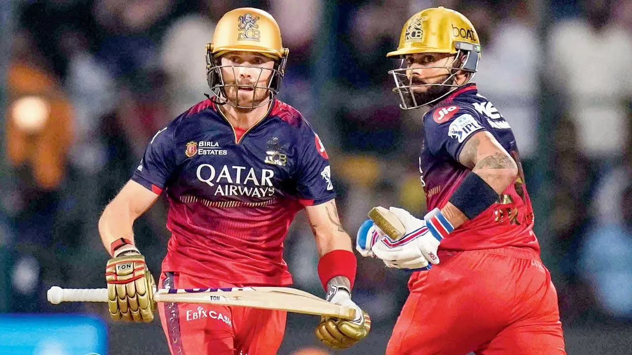 ಇಂಡಿಯನ್ ಪ್ರೀಮಿಯರ್ ಲೀಗ್​ನಲ್ಲಿ 274 ಪಂದ್ಯಗಳನ್ನಾಡಿರುವ ರಾಯಲ್ ಚಾಲೆಂಜರ್ಸ್ ಬೆಂಗಳೂರು ತಂಡವು ಒಟ್ಟು 36 ಬಾರಿ 200+ ಸ್ಕೋರ್​ಗಳಿಸಿದ್ದರು. ಈ ಮೂಲಕ ಐಪಿಎಲ್ ಇತಿಹಾಸದಲ್ಲೇ ಅತ್ಯಧಿಕ ಬಾರಿ 200+ ಸ್ಕೋರ್​ಗಳಿಸಿದ ತಂಡವೆಂಬ ದಾಖಲೆ ನಿರ್ಮಿಸಿದ್ದರು.