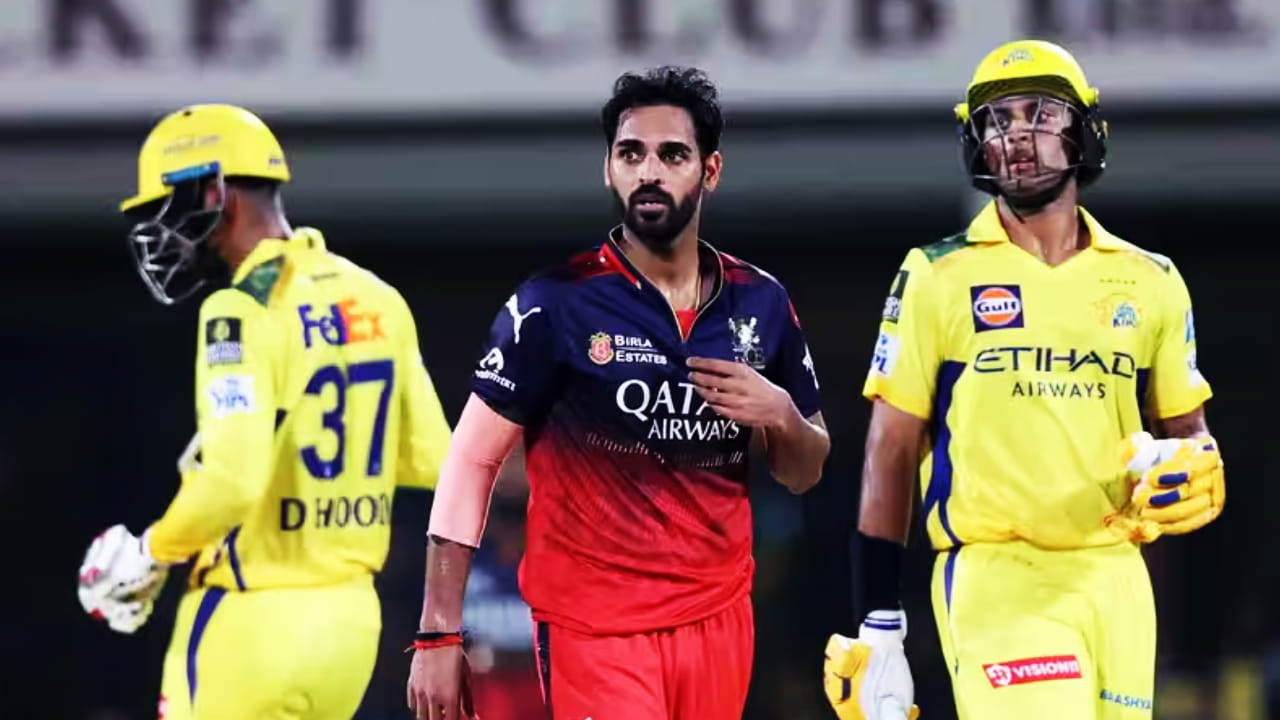 ಕ್ವಾಲಿಫೈಯರ್ ಪಂದ್ಯ: ಪ್ಲೇ-ಆಫ್ ಹಂತದಲ್ಲಿ ಉಭಯ ತಂಡಗಳ ಸ್ಥಾನಗಳಿಗೆ ಅನುಗುಣವಾಗಿ ಆರ್ಸಿಬಿ ಮತ್ತು ಸಿಎಸ್ಕೆ ಮುಖಾಮುಖಿಯಾಗಬಹುದು. ಅಂದರೆ ಆರ್ಸಿಬಿ ಮತ್ತು ಸಿಎಸ್ಕೆ ಮೊದಲೆರಡು ಸ್ಥಾನಗಳನ್ನು ಪಡೆದರೆ ಮೊದಲ ಕ್ವಾಲಿಫೈಯರ್ನಲ್ಲಿ ಮುಖಾಮುಖಿಯಾಗಲಿದ್ದಾರೆ.