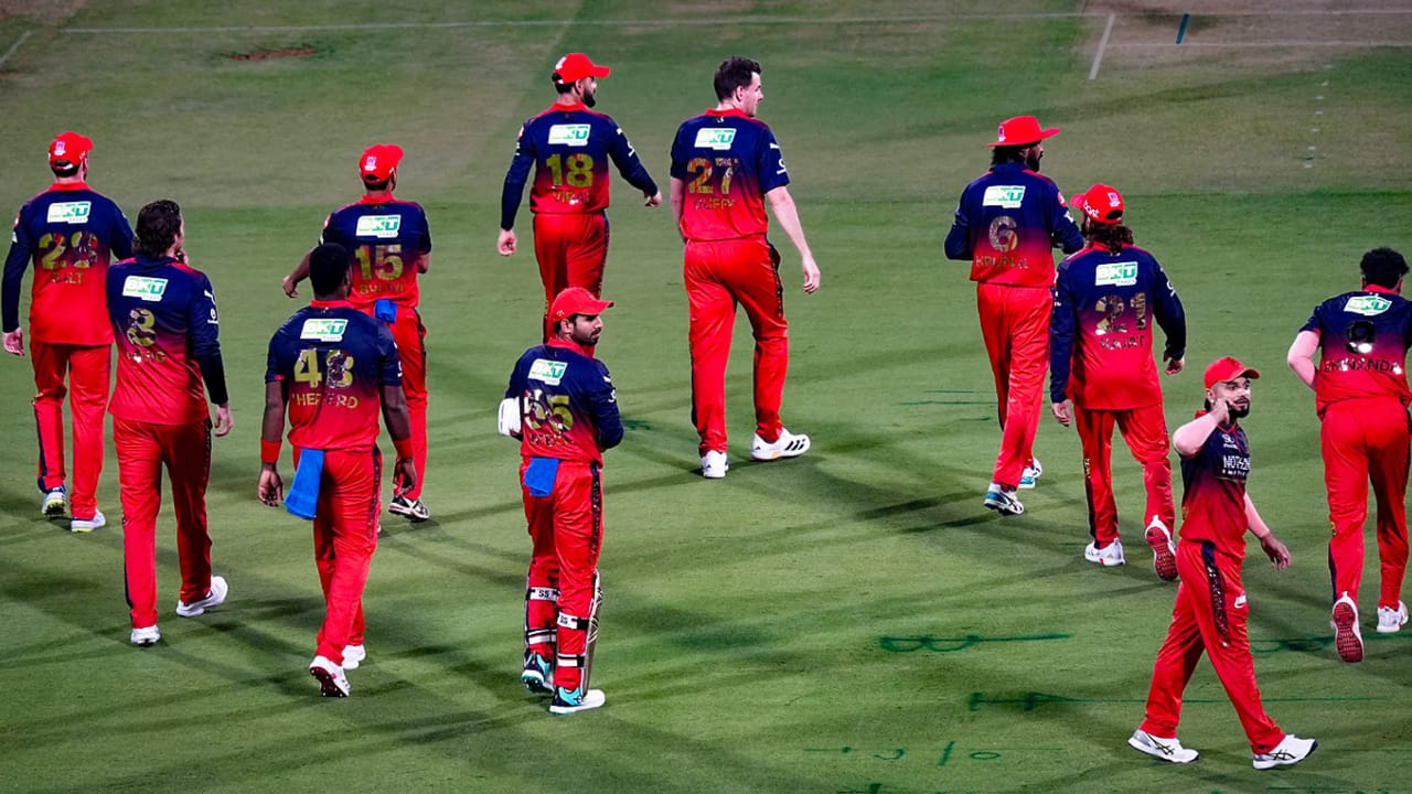 ಕೇವಲ 11 ಕೋಟಿಗೆ ಐವರು ಮ್ಯಾಚ್ ವಿನ್ನರ್ಸ್; ಆರ್ಸಿಬಿ ಲೆಕ್ಕಾಚಾರಕ್ಕೆ ಥಂಡಾ ಹೊಡೆದ ಉಳಿದ ಫ್ರಾಂಚೈಸಿಗಳು ಕೇವಲ 11 ಕೋಟಿಗೆ ಐವರು ಮ್ಯಾಚ್ ವಿನ್ನರ್ಸ್; ಆರ್ಸಿಬಿ ಲೆಕ್ಕಾಚಾರಕ್ಕೆ ಥಂಡಾ ಹೊಡೆದ ಉಳಿದ ಫ್ರಾಂಚೈಸಿಗಳು