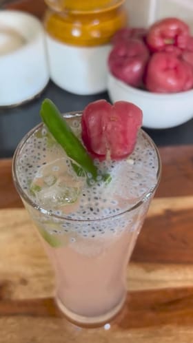 ಗುಲಾಬಿ ಸೇಬಿನ ಆರೋಗ್ಯಕರ ಜ್ಯೂಸ್